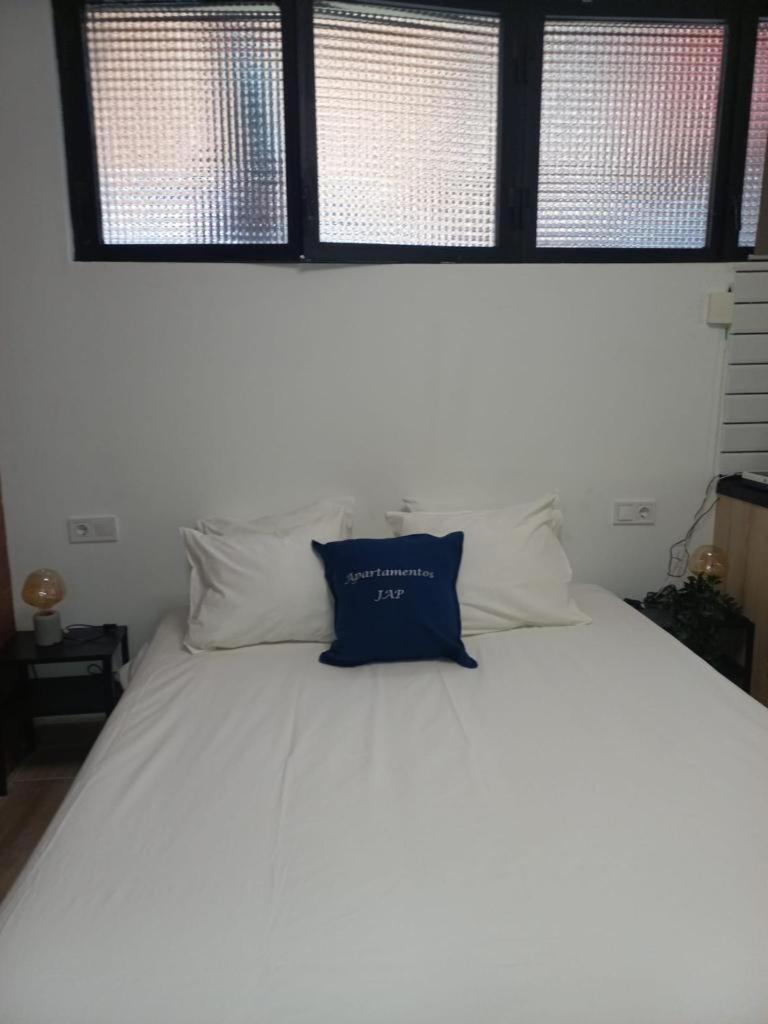 Apartamentos Rocablanca Бенидорм Стая снимка