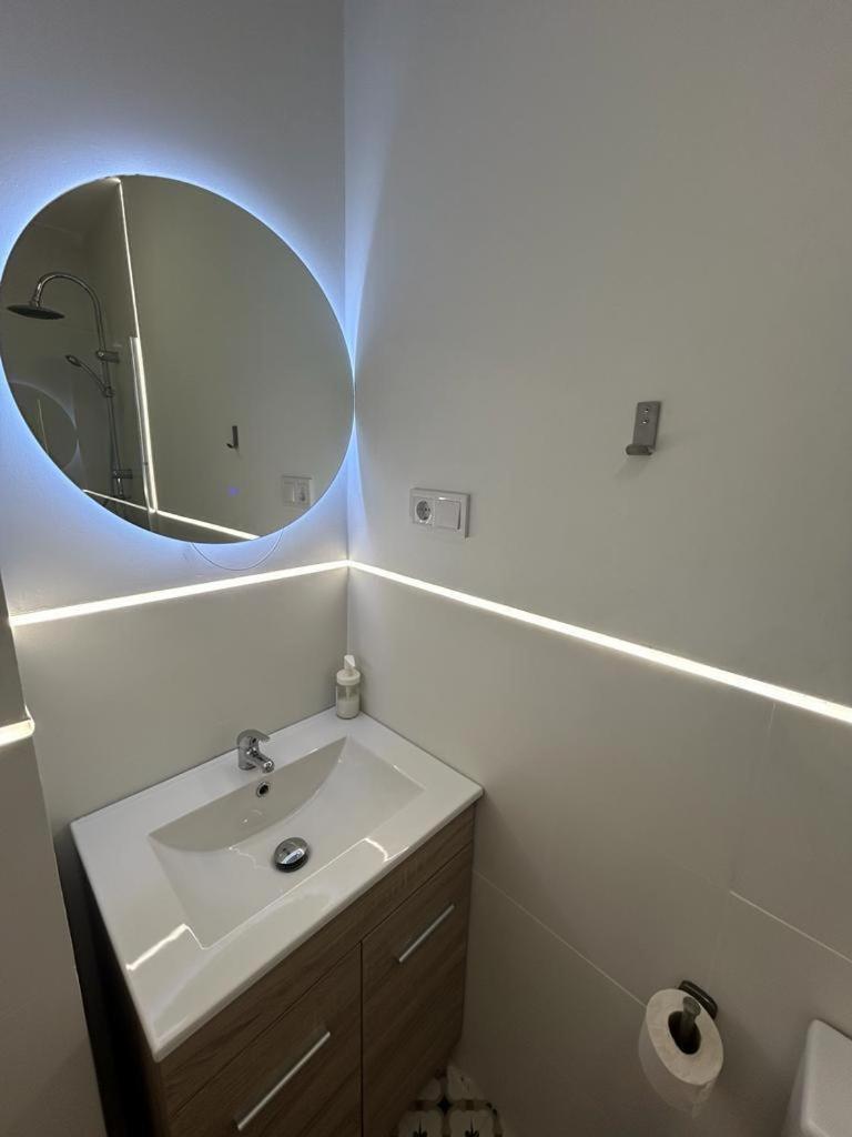 Apartamentos Rocablanca Бенидорм Стая снимка