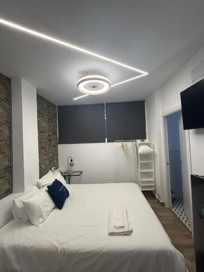 Apartamentos Rocablanca Бенидорм Стая снимка